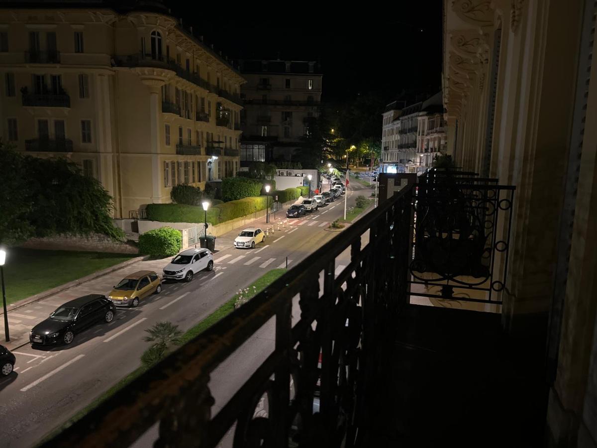 Hotel Savoy Aix-les-Bains Exterior foto